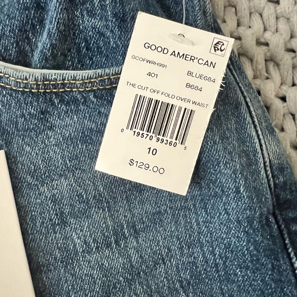 Good American Fold Over Cut-Off Short - Picture 10 of 12